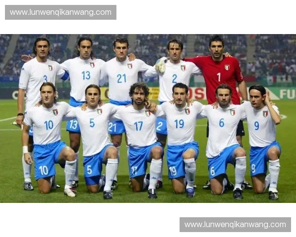 围绕2012年世界足坛王者荣耀与西班牙巅峰时代的辉煌历程解析